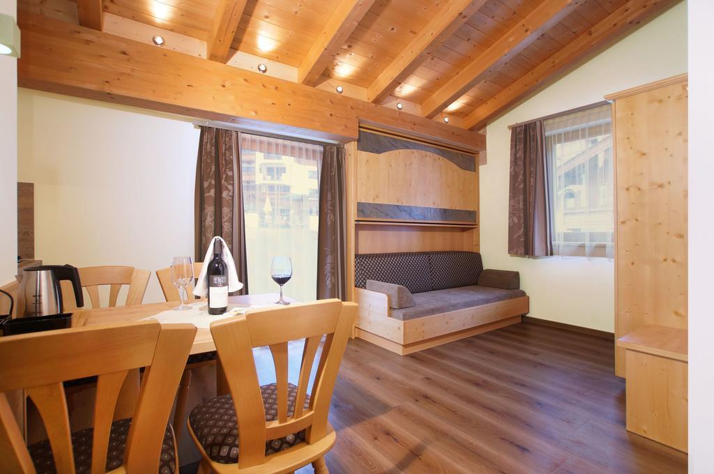 Haus Hintertux Hotel Стая снимка