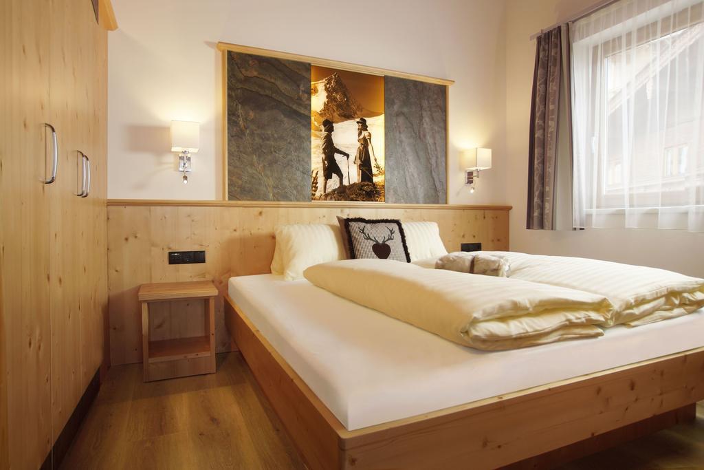 Haus Hintertux Hotel Стая снимка